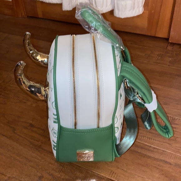 New without tags BoxLunch exclusive Loki helmet mini backpack - Picture 3 of 6